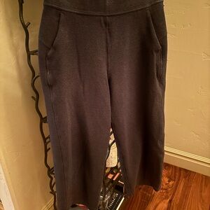 Lululemon textured crop pants